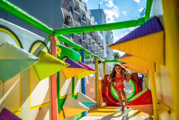 Детски клуб